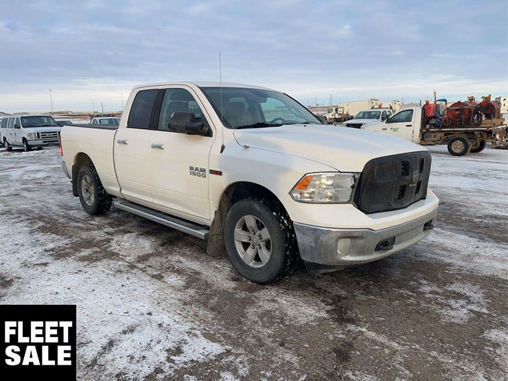 2015-dodge-1500-image-2