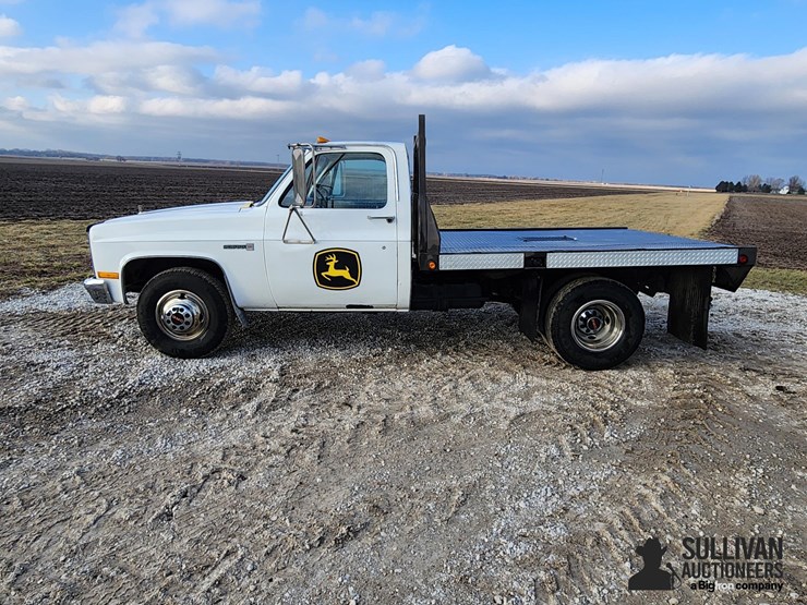 1986-gmc-c3500-2wd-flatbed-truck-image-8