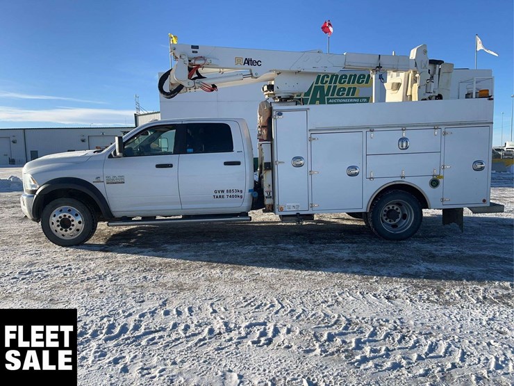 2016-ram-5500-s/a-bucket-truck-image-6
