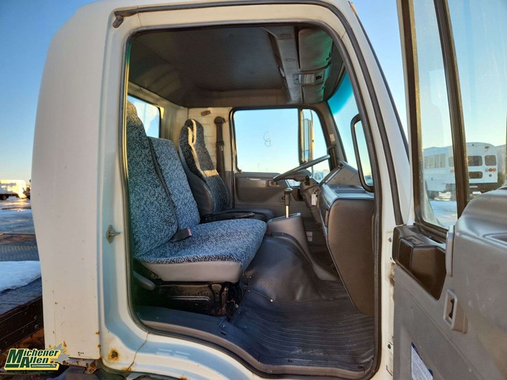 2004-hino-fb1817-image-25