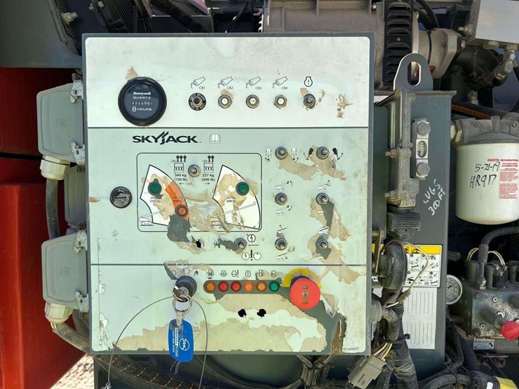 2015-skyjack-sj86t-image-11