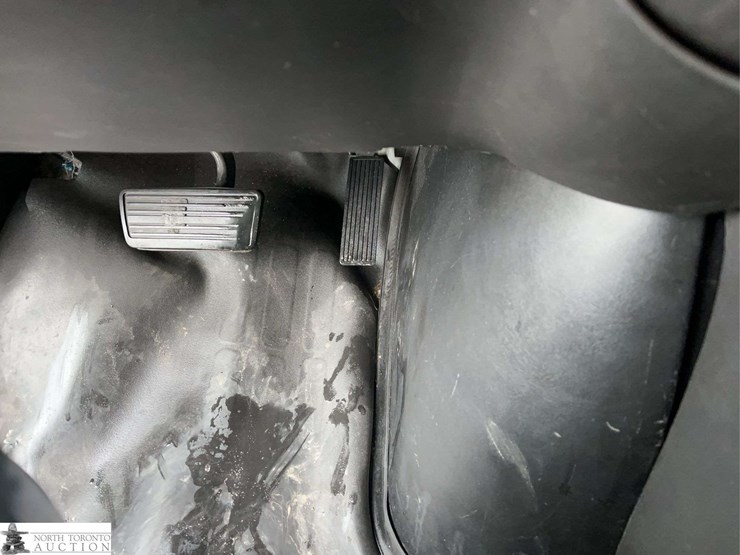 2017-chevrolet-express-g3500-image-28