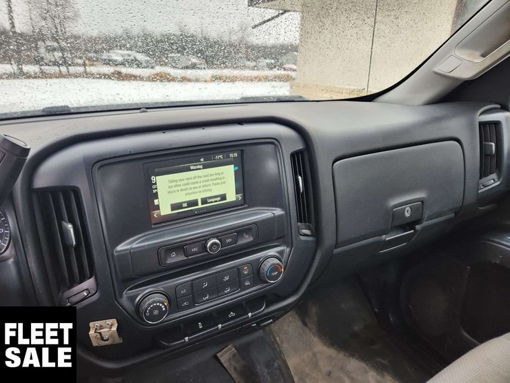 2018-chevrolet-silverado-1500-image-25