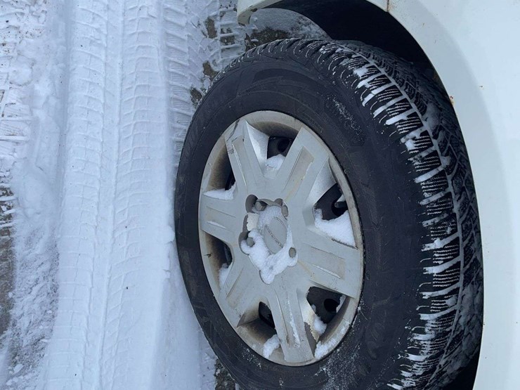 2011-dodge-grand-caravan-image-18