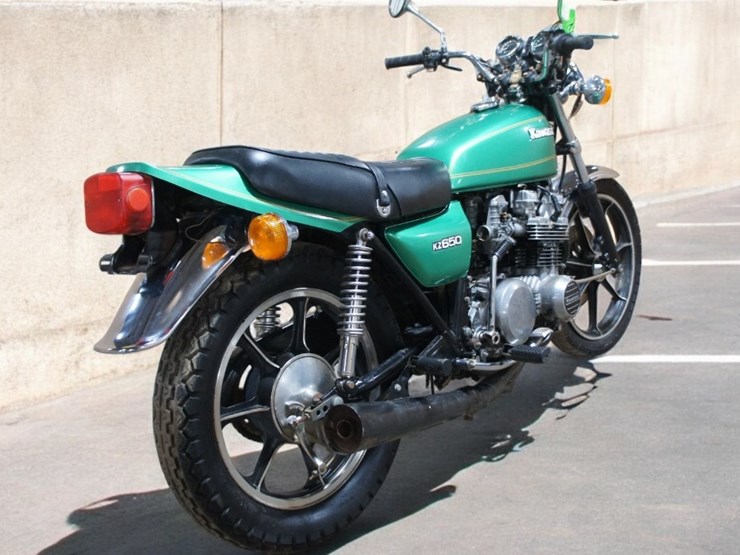 1980-kawasaki-kz650-motorcycle-image-3