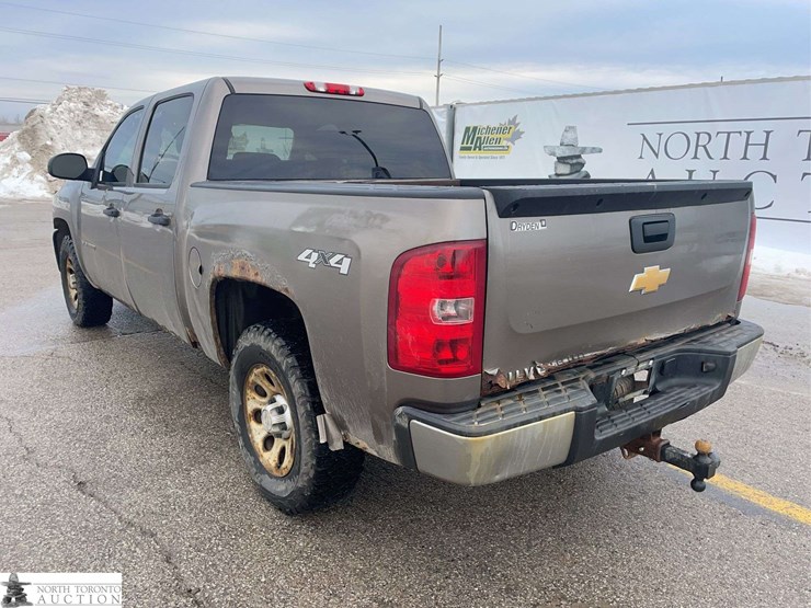 2013-chevrolet-silverado-1500-image-3