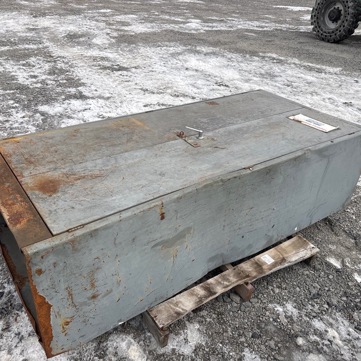 #6534 • E1. Storage cabinet