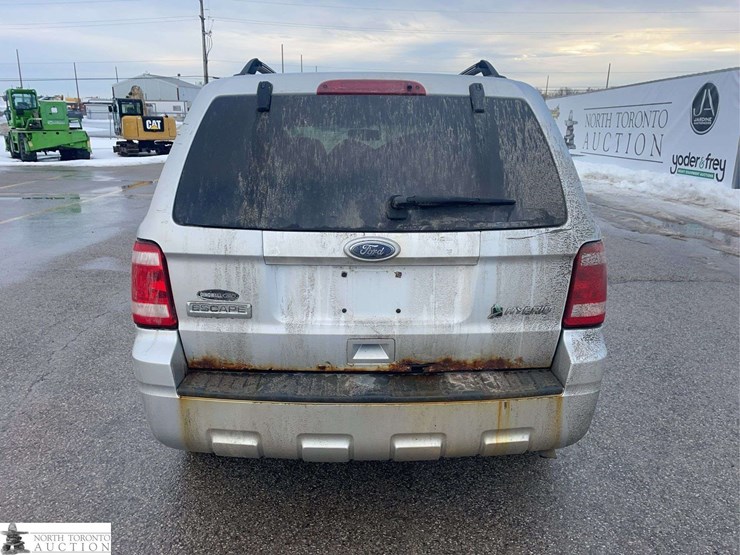 2010-ford-escape-hybrid-image-4