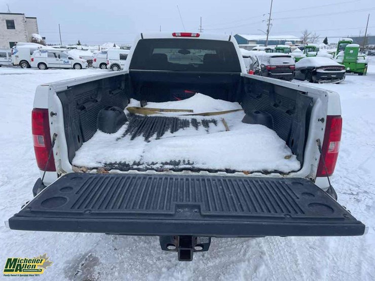 2011-chevrolet-k2500-image-41