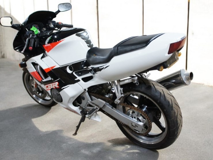 1994-honda-cbr600f2-motorcycle-image-6