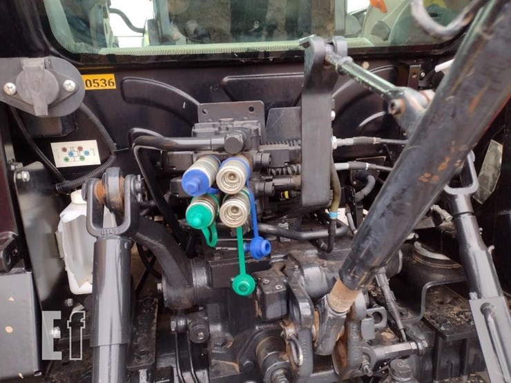 case-ih-farmall-95a-image-24