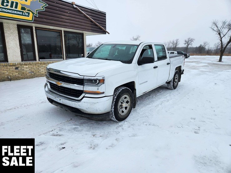 2018-chevrolet-silverado-1500-image-1