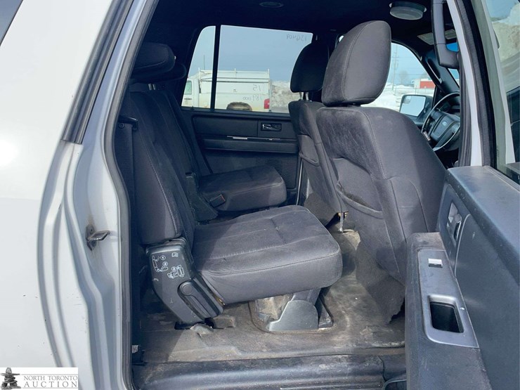 2015-ford-expedition-image-25