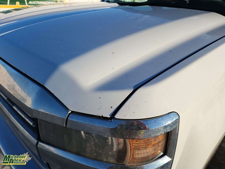 2015-chevrolet-silverado-2500hd-image-35