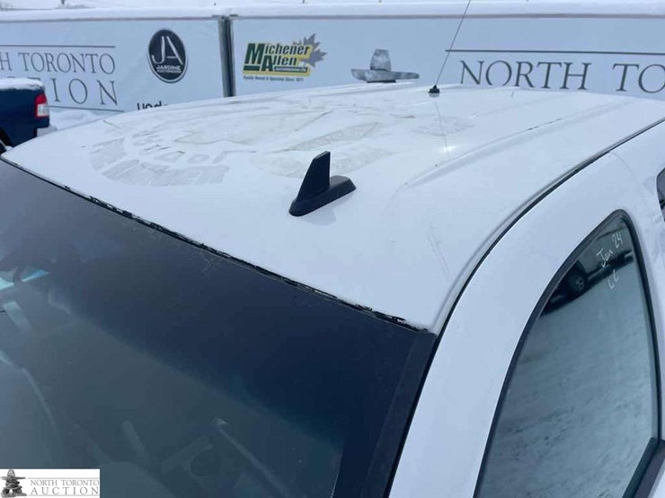 2011-chevrolet-k2500-image-28