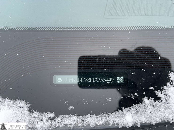 2017-toyota-rav4-image-11