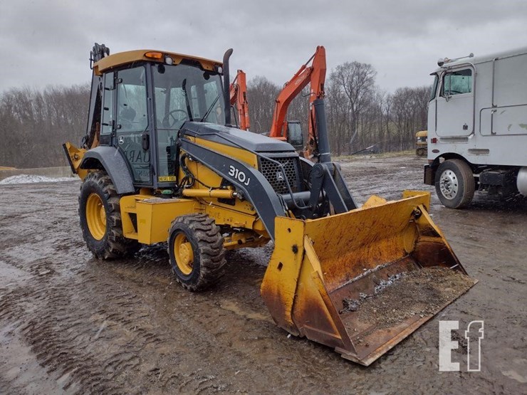 2010-deere-310j-image-30
