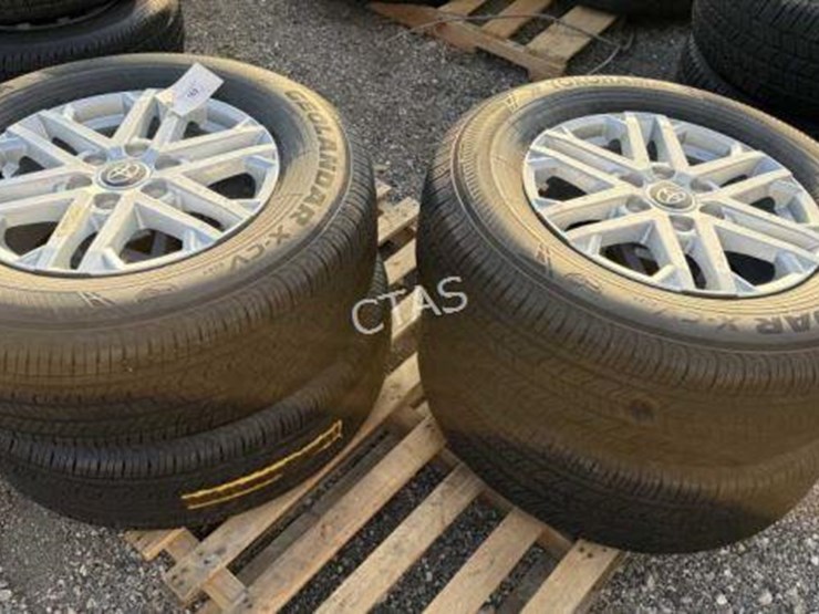 toyota-tundra-image-1