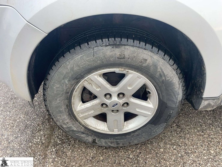 2010-ford-escape-hybrid-image-20