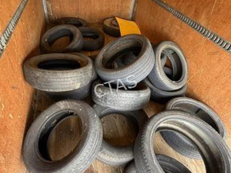 2005-dodge-3500-image-25