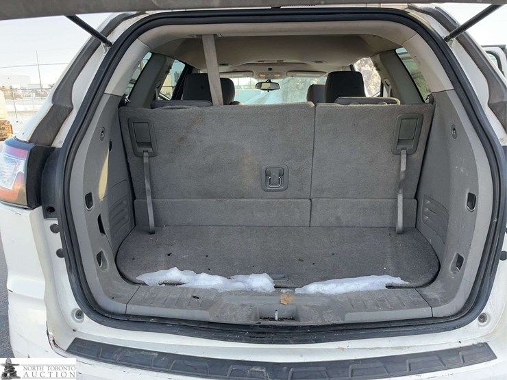 2013-chevrolet-traverse-image-27