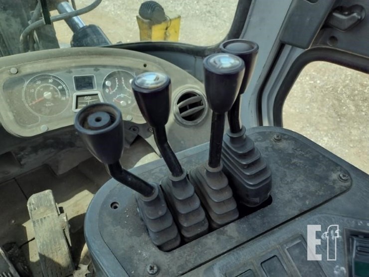 hyundai-110d-7e-image-8