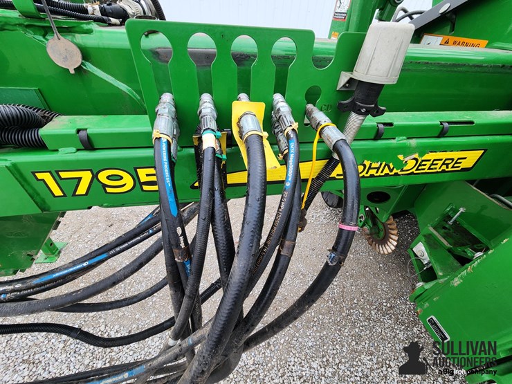 2018-john-deere-1795-image-10