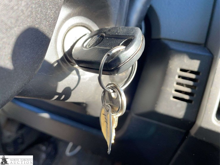 2014-ford-f150-image-16