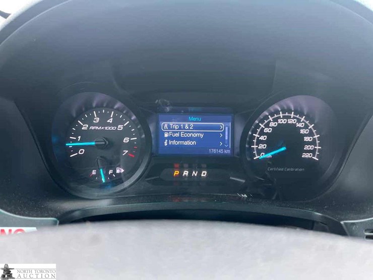 2014-ford-explorer-image-26