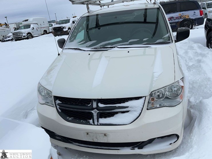 2012-dodge-ram-van-image-2