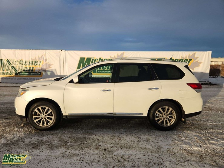 2015-nissan-pathfinder-image-6