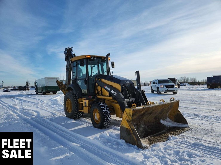 2015-deere-410l-image-2