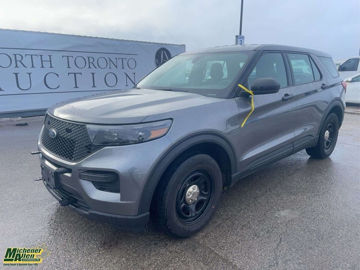 2020-ford-explorer-image-1