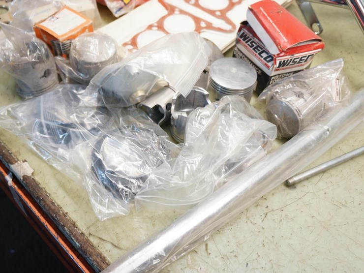 kawasaki-miscellaneous-parts-lot-image-2