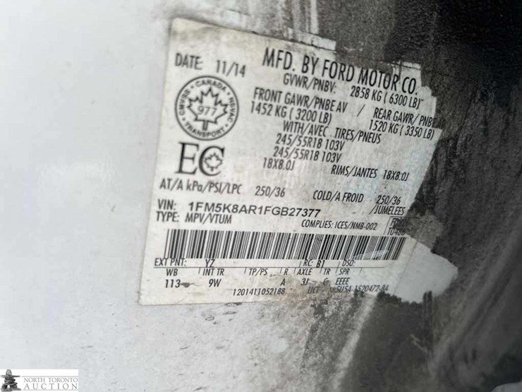 2015-ford-explorer-image-10