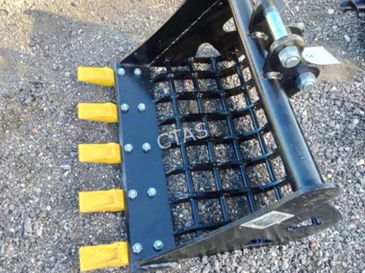 #54-•-mini-excavator-sand-bucket-w/-teeth-image-1