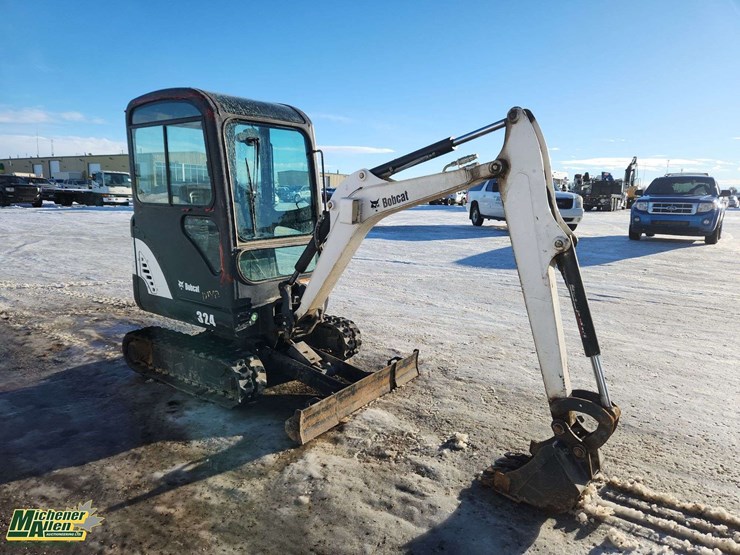 2013-bobcat-324-image-2