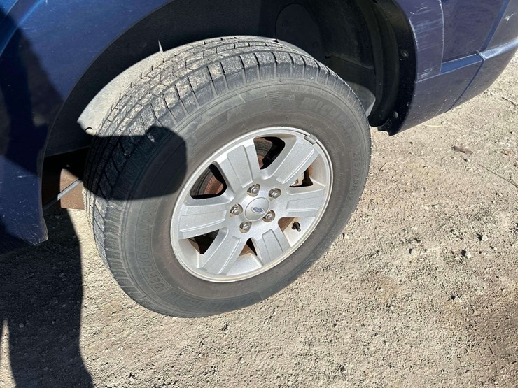 2008-ford-explorer-image-23