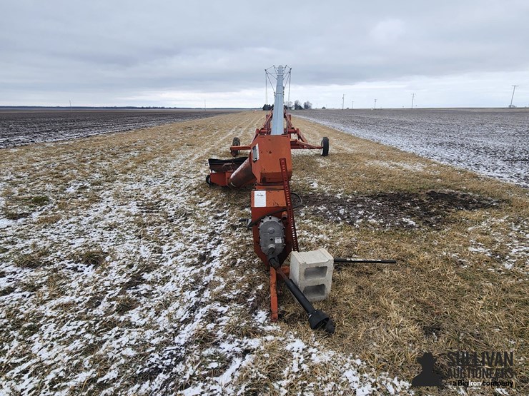 mayrath-10"x64'-swing-away-auger-image-2