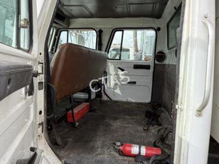 2000-international-4700-image-17