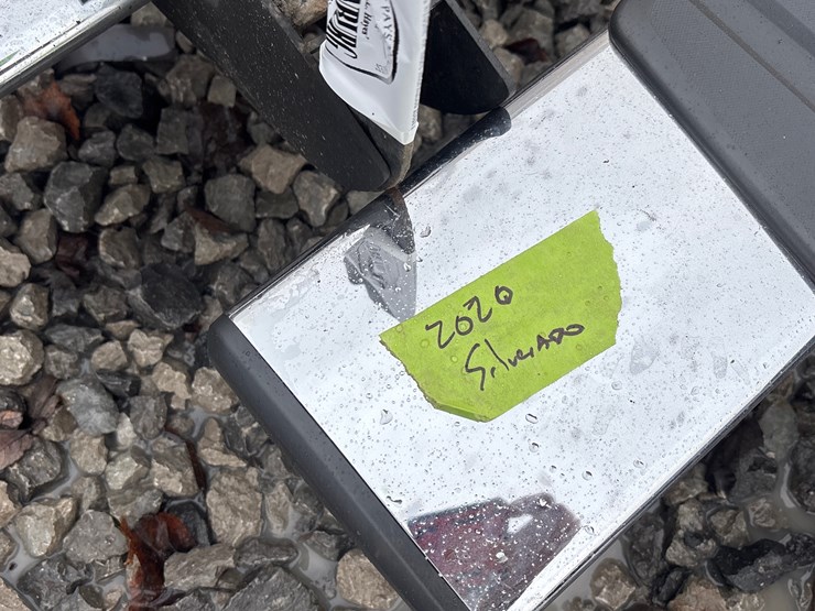 #6518-•-e1.-(2)-chrome-running-boards-for-2020-chevy-silverado-image-2