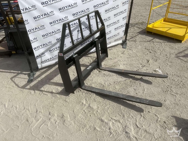 2025-kivel-42in-forks-and-frame-skid-steer-attachment-image-1