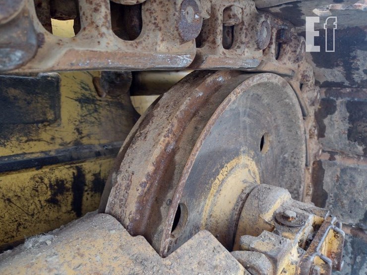 2005-caterpillar-d4g-xl-image-41