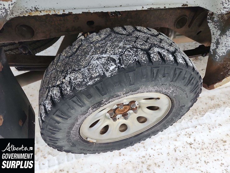 2011-chevrolet-silverado-1500-lt-image-12