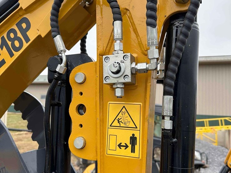 unused-sdle18p-mini-excavator-image-5