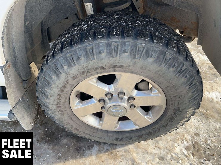 2015-dodge-2500-image-13