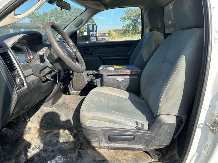 2014-dodge-ram-4500-image-12