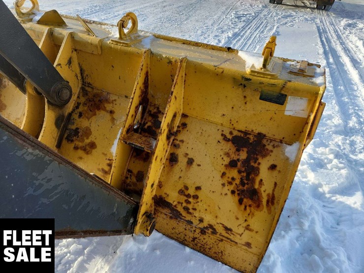 2015-deere-410l-image-25