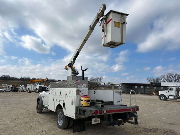 2014-dodge-ram-4500-image-2