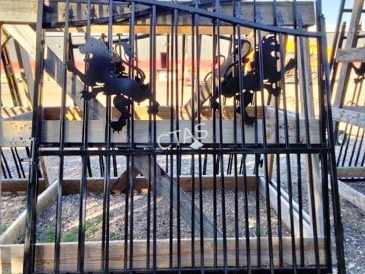 #84-•-bi-parting-iron-gate-w/-lion-motif---4.2m-image-1